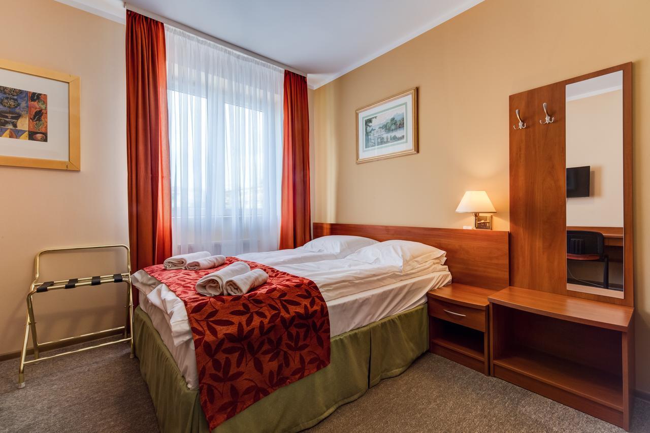 Nocleg ze śniadaniem Plaza 3*